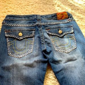 Woman: True Religion Jeans